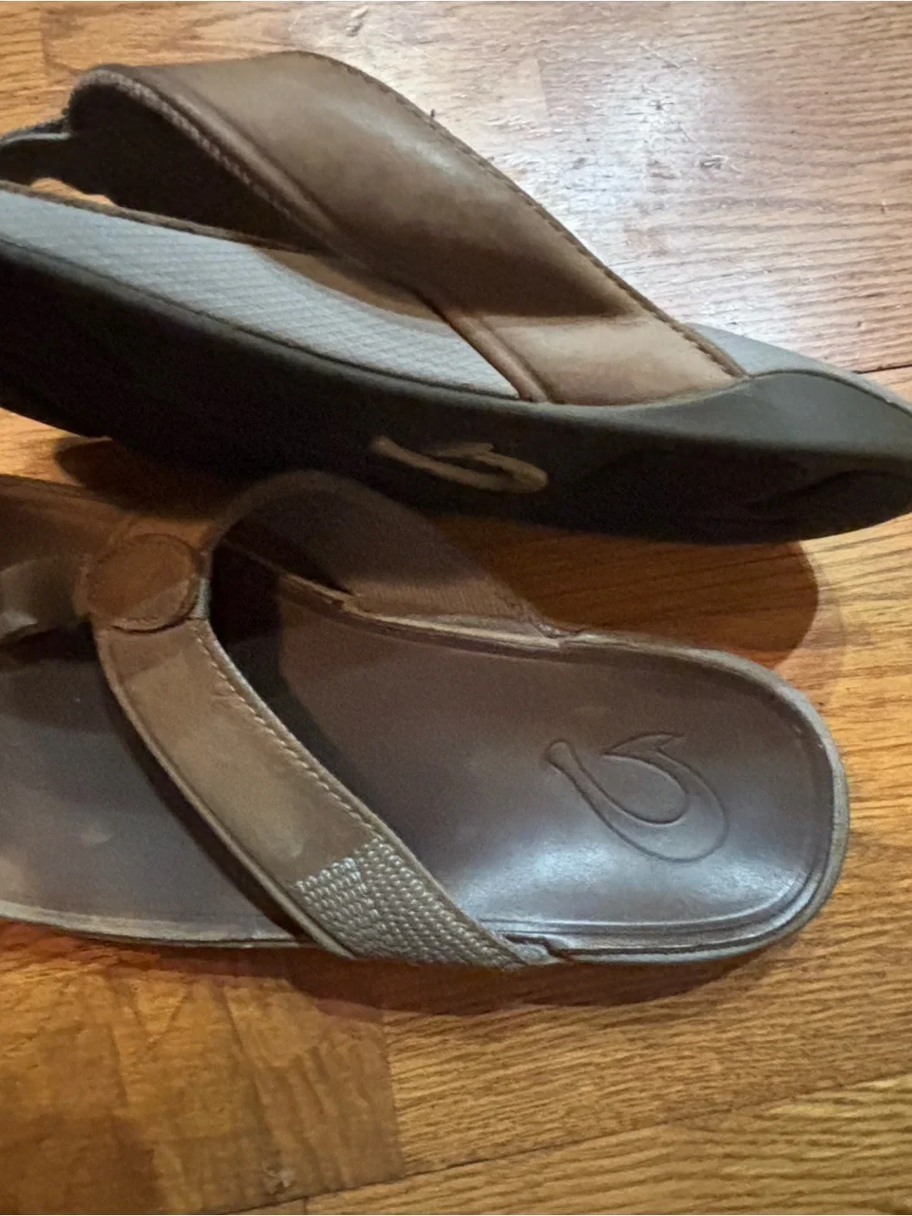 OluKai Brown Men's Leather Flip Flop Sandals